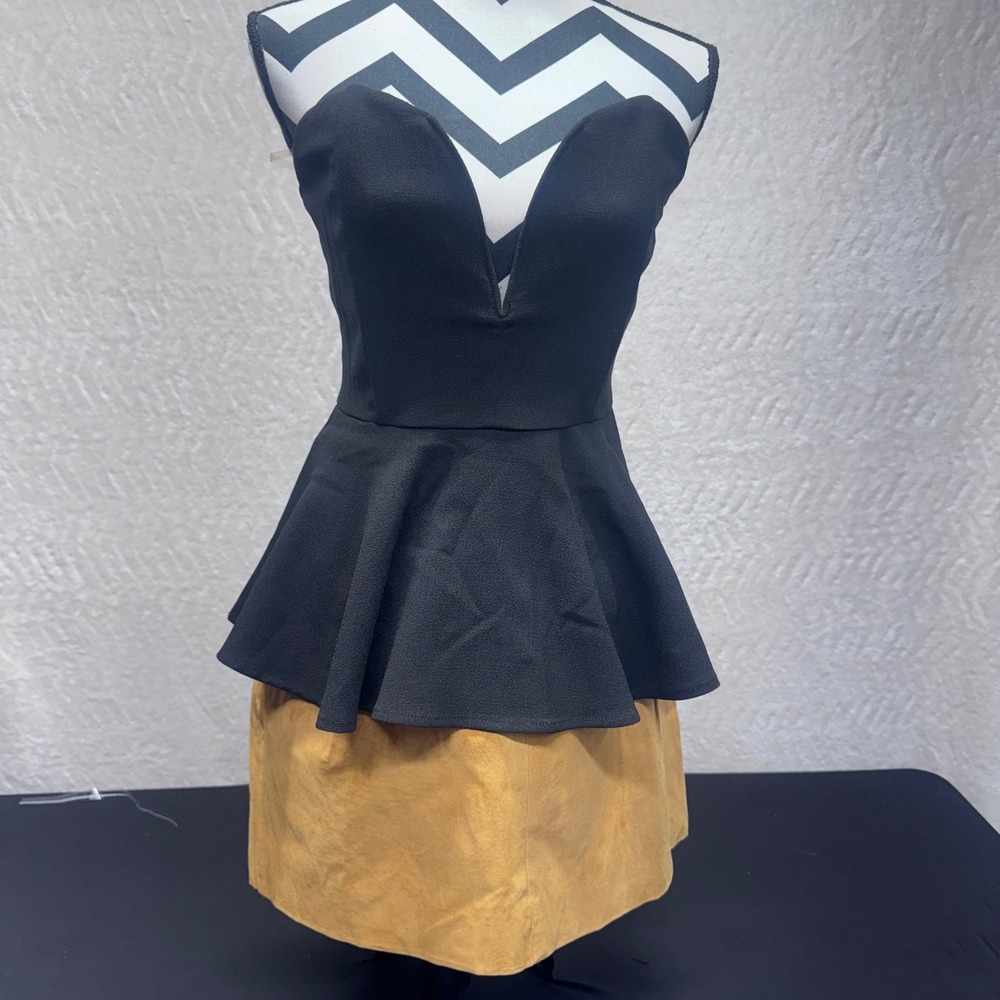 Windsor Black Strapless Deep V-Neck Peplum Top TW3740-BLK Size Large NWT